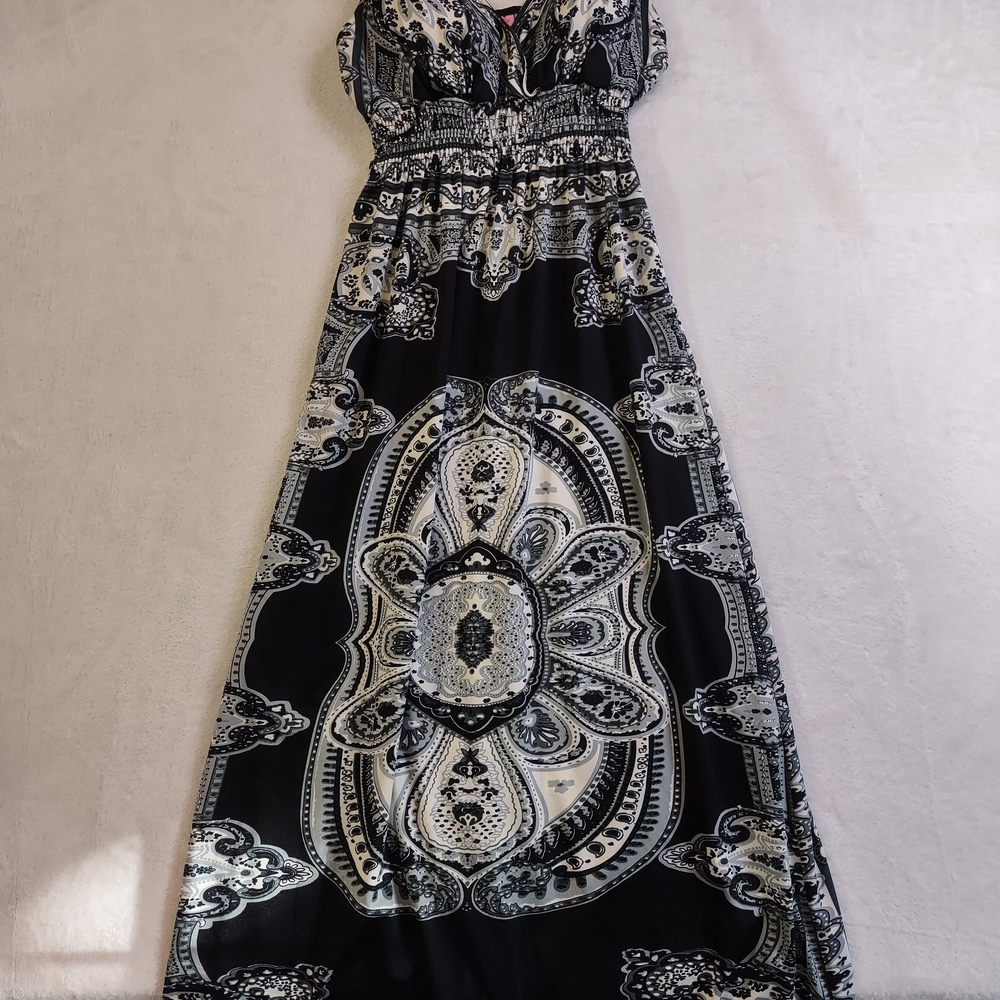 Chic Black and White Patterned Maxi Dress Boho, Whimsy, Beach Gypsy Vibes
